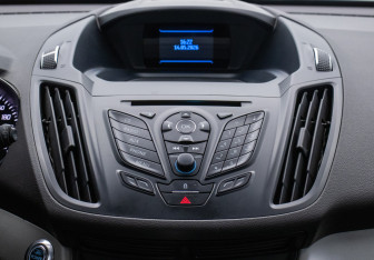 Подержанный автомобиль Ford Kuga 2013 года (14 фото)