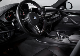 Подержанный автомобиль BMW X6 M 2018 года (14 фото)