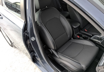 Подержанный автомобиль Kia Ceed Hatchback 2019 года (22 фото)