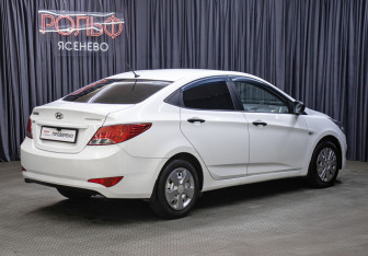 Подержанный автомобиль Hyundai Solaris Sedan 2014 года (5 фото)