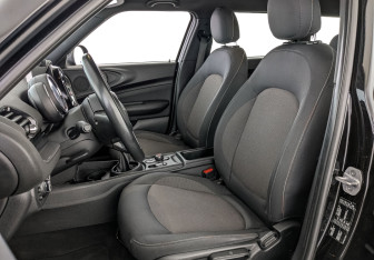 Подержанный автомобиль MINI Clubman Wagon 2019 года (20 фото)