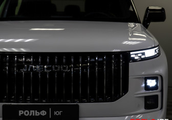 Подержанный автомобиль Jaecoo J7 2025 года (22 фото)