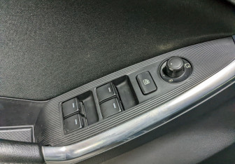 Подержанный автомобиль Mazda CX-5 2015 года (12 фото)