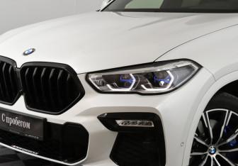 Подержанный автомобиль BMW X6 2020 года (23 фото)