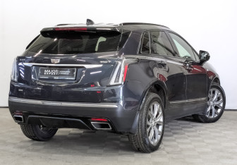 Подержанный автомобиль Cadillac XT5 2021 года (5 фото)
