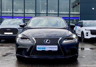 Подержанный автомобиль Lexus IS Sedan 2013 года (2 фото)
