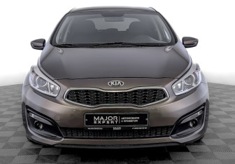 Подержанный автомобиль Kia Ceed Hatchback 2017 года (2 фото)