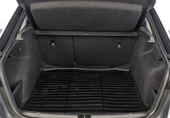 Подержанный автомобиль Skoda Rapid Liftback 2021 года (10 фото)