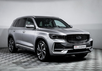 Подержанный автомобиль Geely Monjaro 2025 года (3 фото)