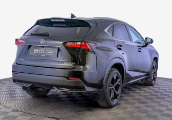 Подержанный автомобиль Lexus NX 2017 года (5 фото)
