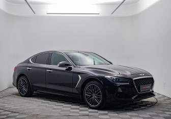 Подержанный автомобиль Genesis G70 2018 года (3 фото)