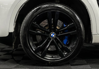 Подержанный автомобиль BMW X6 2018 года (7 фото)