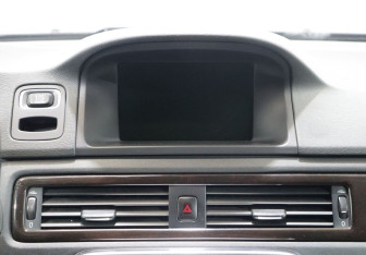 Подержанный автомобиль Volvo XC70 2012 года (21 фото)