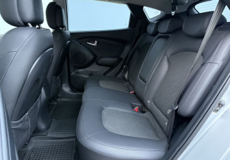 Подержанный автомобиль Hyundai ix35 2011 года (11 фото)