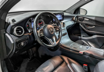 Подержанный автомобиль Mercedes-Benz GLC Coupe 2020 года (16 фото)