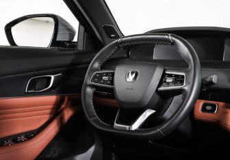 Подержанный автомобиль Changan UNI-K 2024 года (13 фото)