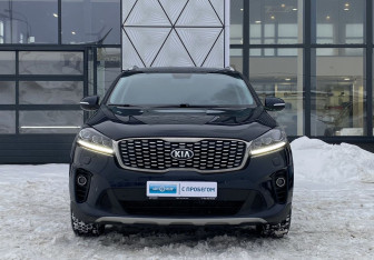 Подержанный автомобиль Kia Sorento 2018 года (2 фото)