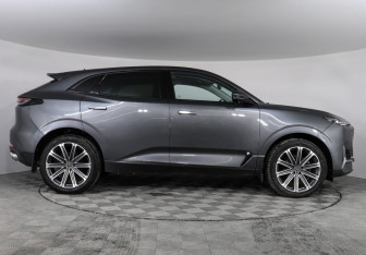 Подержанный автомобиль Changan UNI-K 2023 года (4 фото)