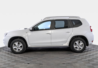 Подержанный автомобиль Nissan Terrano 2021 года (8 фото)