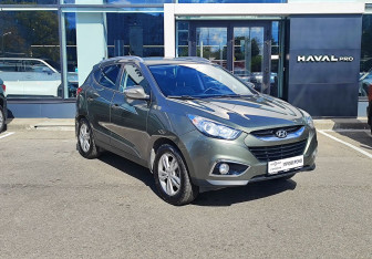 Подержанный автомобиль Hyundai ix35 2010 года (3 фото)