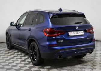 Подержанный автомобиль BMW X3 2018 года (7 фото)