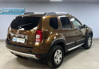 Подержанный автомобиль Renault Duster 2013 года (5 фото)