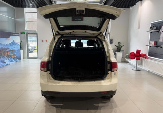 Подержанный автомобиль SsangYong Kyron 2010 года (9 фото)
