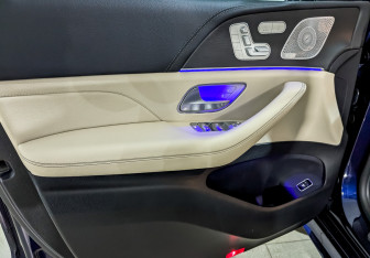 Подержанный автомобиль Mercedes-Benz GLE 2021 года (19 фото)