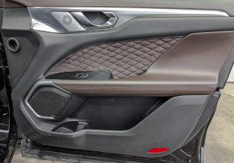 Подержанный автомобиль Wey 05 2023 года (22 фото)