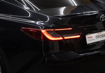 Подержанный автомобиль Toyota Camry Sedan 2024 года (24 фото)