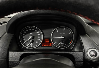 Подержанный автомобиль BMW X1 2013 года (14 фото)