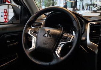 Подержанный автомобиль Mitsubishi L200 2023 года (11 фото)