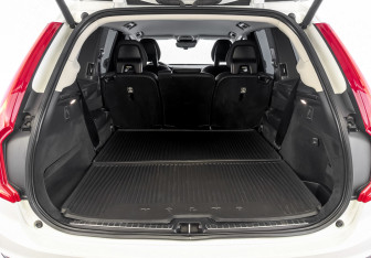 Подержанный автомобиль Volvo XC90 2021 года (10 фото)