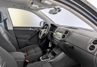Подержанный автомобиль Volkswagen Tiguan 2015 года (11 фото)