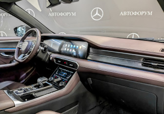Подержанный автомобиль Jetour X90 2023 года (11 фото)