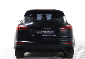 Подержанный автомобиль Porsche Cayenne 2014 года (6 фото)