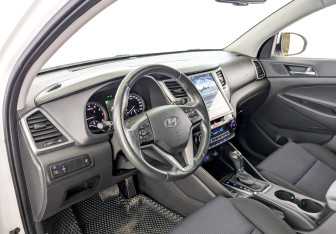 Подержанный автомобиль Hyundai Tucson 2018 года (16 фото)