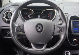 Подержанный автомобиль Renault Kaptur 2019 года (14 фото)