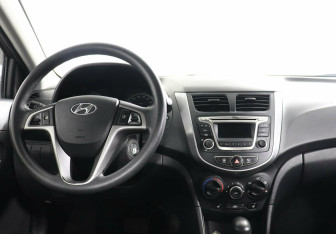 Подержанный автомобиль Hyundai Solaris Sedan 2014 года (6 фото)