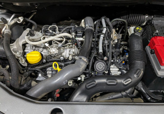 Подержанный автомобиль Renault Kaptur 2021 года (8 фото)