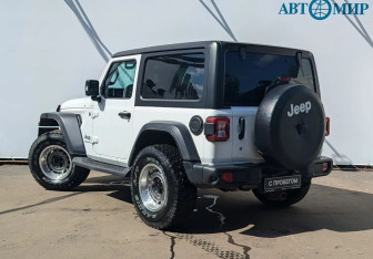 Подержанный автомобиль Jeep Wrangler 2019 года (6 фото)