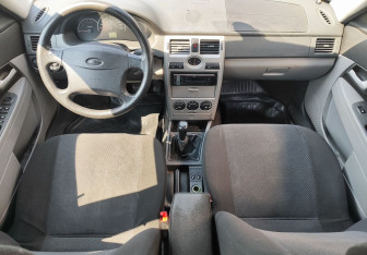 Подержанный автомобиль LADA (ВАЗ) Priora Wagon 2010 года (10 фото)