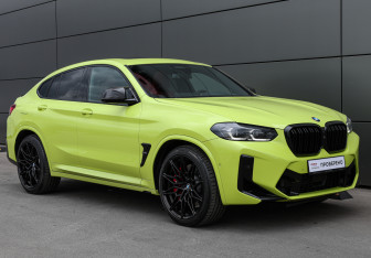 Подержанный автомобиль BMW X4 M 2022 года (2 фото)