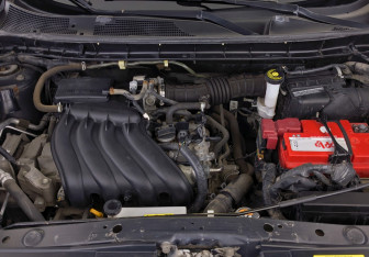 Подержанный автомобиль Nissan Juke 2014 года (9 фото)