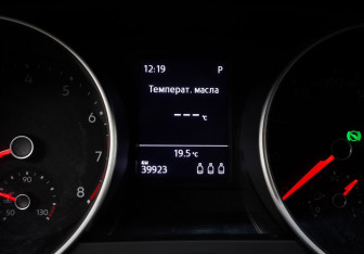 Подержанный автомобиль Volkswagen Tiguan 2017 года (17 фото)