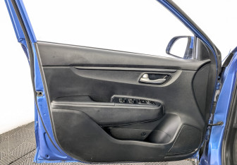 Подержанный автомобиль Kia Rio Hatchback 2019 года (19 фото)