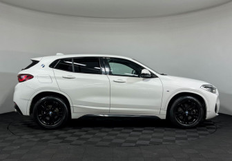 Подержанный автомобиль BMW X2 2021 года (6 фото)