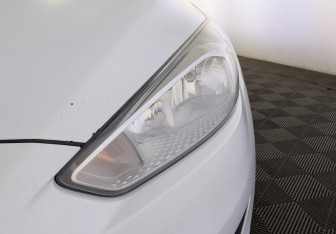 Подержанный автомобиль Ford Focus Hatchback 2017 года (11 фото)