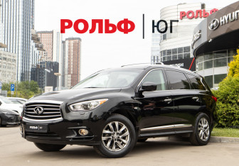 Подержанный автомобиль Infiniti JX 2013 года (1 фото)