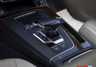 Подержанный автомобиль Audi Q5 2017 года (16 фото)